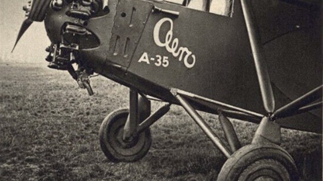 Prototyp hornoplošníku Aero A.35 krátce po dokončení v listopadu 1928. Následně byl upraven k dopravě osob. Pilotní kabina ještě není zcela zakrytá, viz otevřená boční pole. Prototyp byl zpočátku poháněn hvězdicovým devítiválcem Wright J-6 Whirlwind (viz foto).