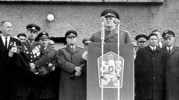 Projev sovětského maršála Andreje Ivanoviče Jeremenka při položení základního kamene památníku 29. dubna 1970. Jeremenko jako generál 4.ukrajinského frontu osvobozovací akce na Ostravsku v roce 1945 řídil. Zemřel necelých sedm měsíců po návštěvě Hrabyně.