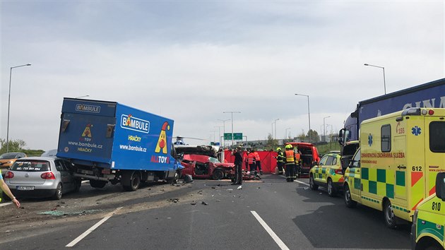 Dálnici D1 uzavřela hromadná nehoda. (24. dubna 2020)