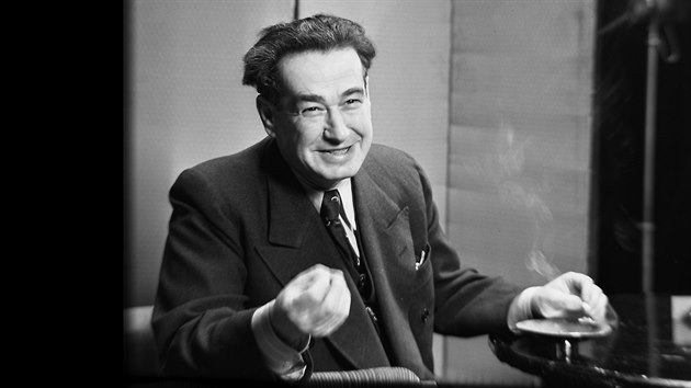 Egon Erwin Kisch na sn�mku z roku 1940 po��zen�m v New Yorku.