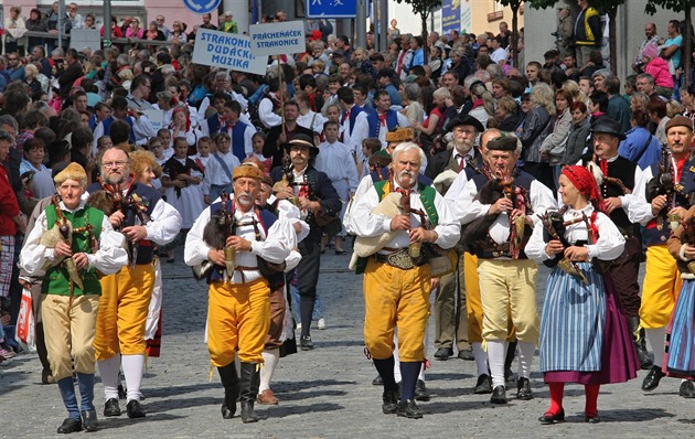 Na dudácký festival do Strakonic se jednou za dva roky sjídjí soubory z...