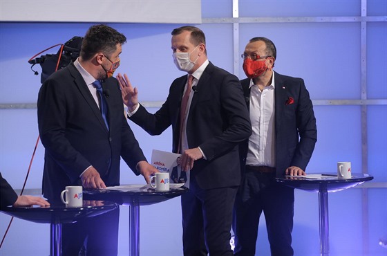 Debata o vlasovcích mezi starostou eporyjí Pavlem Novotným a poslancem...