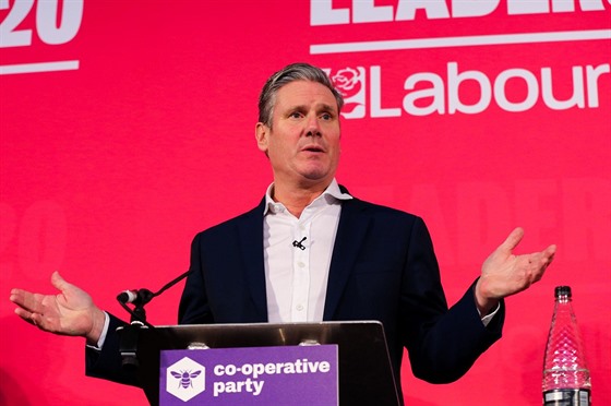 Nový pedseda britských labourist Keir Starmer (16. února 2020)