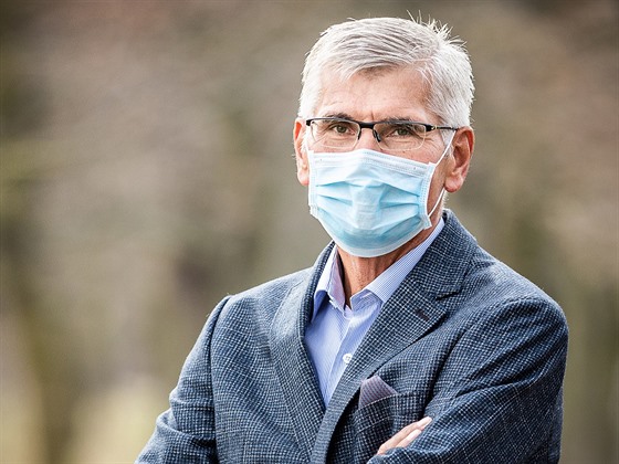 Prof. MUDr. Jií Beran, CSc., vedoucí léka Centra okování a cestovní medicíny v Hradci Králové