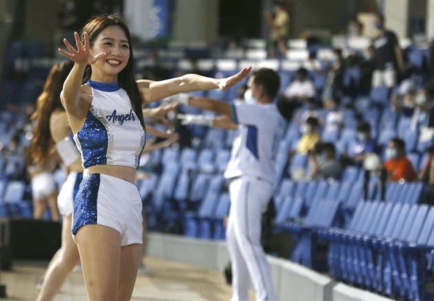 Na Tchaj-wanu se vrátili diváci, do ochozů stadionu jich smí tisícovka