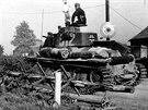 Francii v roce 1940 válcovaly i tanky PzKpfw 38(t), které se vyrábly v...