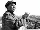 Velký kormidelník. Nad ínskou spoleností nl Mao Ce-tung jako ikona.