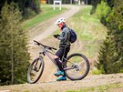 K Lipnu vyrazili i cyklist�, kter�m za�al slou�it bikepark a floutrejl.