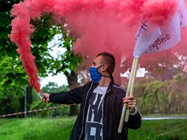 Lid z phrani v eskm Tn i sousednm polskm Tn protestovali proti...