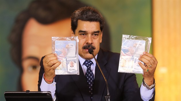 Venezuelsk prezident Nicols Maduro ukzal dokumentaci zadrench oldk. (4. dubna 2020)