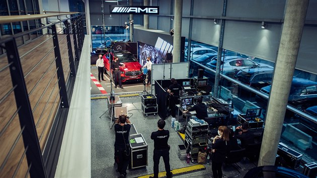 Premira Mercedesu-AMG GLE 53 4MATIC+ probhala v showroomu v Praze na Chodov a iv se penela dky uniktnm linkm pozvanm zkaznkm.