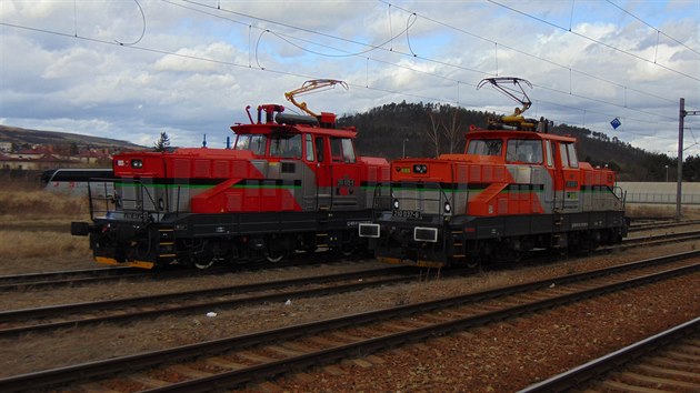 Unikátní setkání dvou Žehliček 210.072 a 210.037 společnosti KDS-Kladenská dopravní a strojní ve stanici Zdice