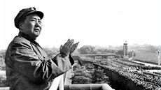 Velký kormidelník. Nad čínskou společností čněl Mao Ce-tung jako ikona.