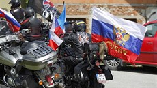lenové evropské odnoe ruského motorkáského klubu Noní vlci se pi své...