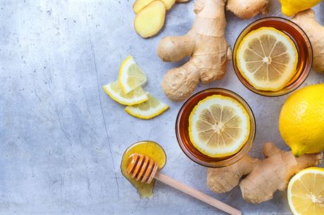 Limondov vzpruha: do uzavrateln sklenice nakrjet na koleka citron (pokud...