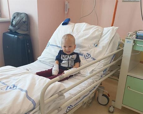 Tém dvouletému Maxíkovi z Ostravy, je trpí spinální svalovou atrofií, byl...