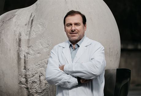 MUDr. Ivo Skalský, Ph.D., MBA. Pednosta Kardiocentra a primá Kardiochirurgického oddlení Nemocnice Na Homolce (53 let)