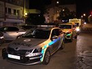 Policist a zchrani vyjdli na ubytovnu v Hloubtn. Pi sporu tam byl...