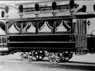 Takto vypadal pohřební vůz jezdící v Buenos Aires mezi lety 1886 a 1900.
