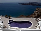 Prázdný ecký ostrov Santorini vyhlíí dobu, kdy do oblíbeného letoviska zanou...