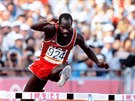 Edwin Moses bhem semifinálového bhu na 400 metr pekáek na hrách v Los...