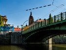 Na hradeckém Praském most potebují opravit dva zchátralé secesní kiosky, dva...