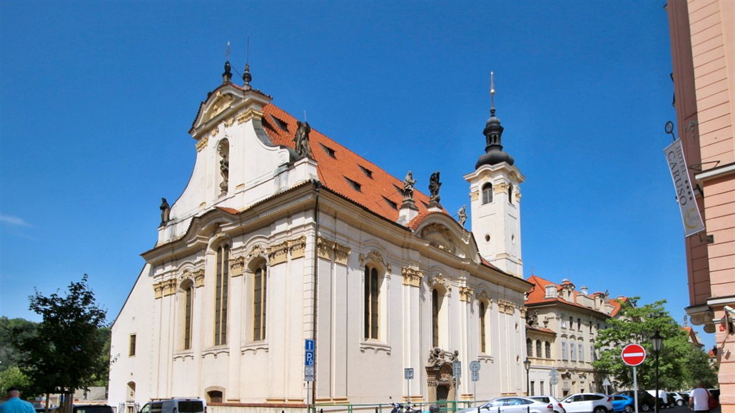 Kostel byl odsv�cen a slou�í ke koncertním ú�el�m. Nachází se v ulici U...