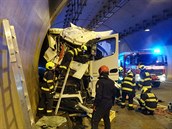 Nehoda kamionu v Komořanském tunelu ve směru na dálnici D1.