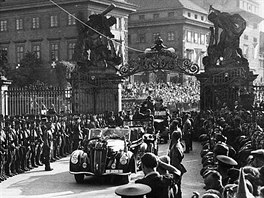 Po šesti letech strávených v britském exilu se prezident Edvard Beneš vrátil...