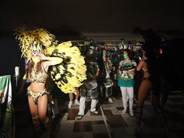 Živou hudbu doplnilo i taneční vystoupění Vibrasil Samba Show (na snímku) v...