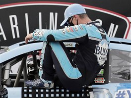 Kevin Harvick po vtzstv v Darlingtonu v rmci okruhovho serilu NASCAR