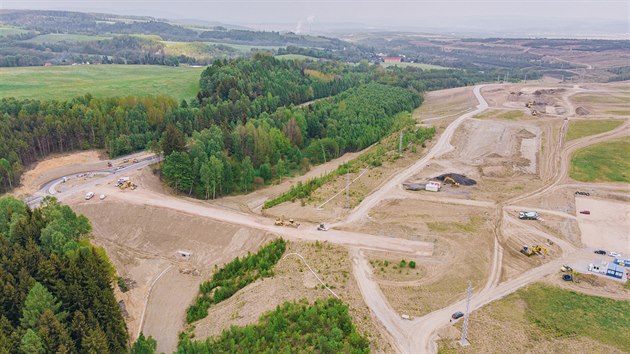 Vstavba testovacho polygonu BMW na Sokolovsku