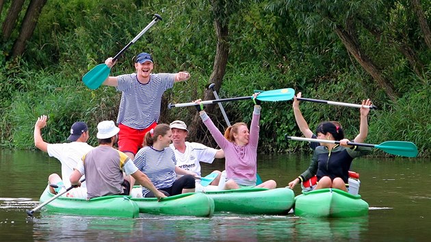 P�j�te si lo� v Beroun� a u�ijte si v�hledy na okol� z �eky Berounky.