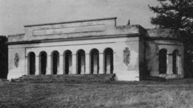 Katzelsdorfsk zmeek na rytin z 19. stolet. Na jeho zatku byl postaven podle nvrhu architekta Josefa Kornhusela.