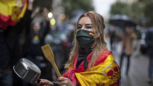 V Madridu se protestovalo proti panlsk vld. (13. kvtna 2020)