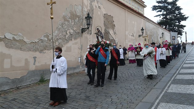 Tradiční Svatojánské slavnosti Navalis se v Praze uskutečnily kvůli koronaviru v okleštěné podobě. (15. května 2020)