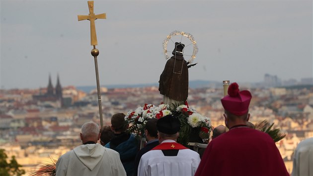 Tradin Svatojnsk slavnosti Navalis se v Praze uskutenily kvli koronaviru v okletn podob. (15. kvtna 2020)