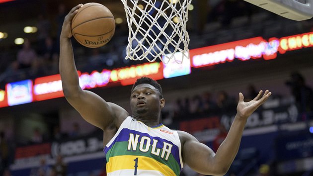 Zion Williamson z New Orleans Pelicans na doskoku