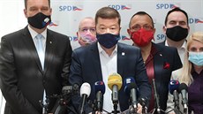 Hnutí SPD na tiskové konferenci ped jednáním poslanecké snmovny. (13. kvtna...