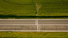 Bíle vyzna�ené hranice �ech a Moravy cht�jí silni�á�i odstranit.