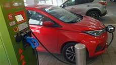 Sputní nabíjení novou aplikací EZu jsme vyzkoueli s elektromobilem Renault Zoe