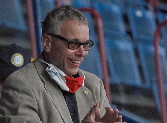 Ředitel teplického klubu Petr Hynek slaví gól.