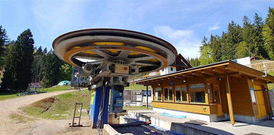 Skiareál v Říčkách připravuje stavbu nové lanovky (8. 5. 2020).