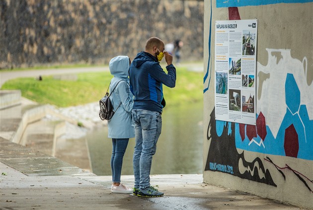 Tém osielá Náplavka v Plzni na Radbuze, kde se i kvli epidemii koronaviru...