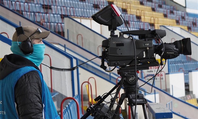 Zajištění kalibrované čáry i více kamer. Liga vypsala tendr na televizní práva