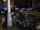 V noci na sobotu opilý idi naboural nkolik zaparkovaných aut v Praze v ulici...