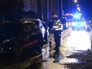 V noci na sobotu opil idi naboural nkolik zaparkovanch aut v Praze v ulici...