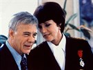Guy Bedos s Anny Dupereyovou v seriálu Ch&#232;re Marianne z roku 1999