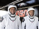Posádka prvního pilotovaného letu lodí spolenosti SpaceX k ISS. Zleva: Robert...