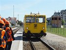 Drezína MUV 75 Správy eleznic na pedvádcí jízd po Negrelliho viaduktu ve...